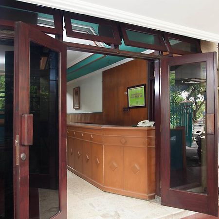 Reddoorz Near Kawasan Industri Sier Hotel Wonocolo Bagian luar foto